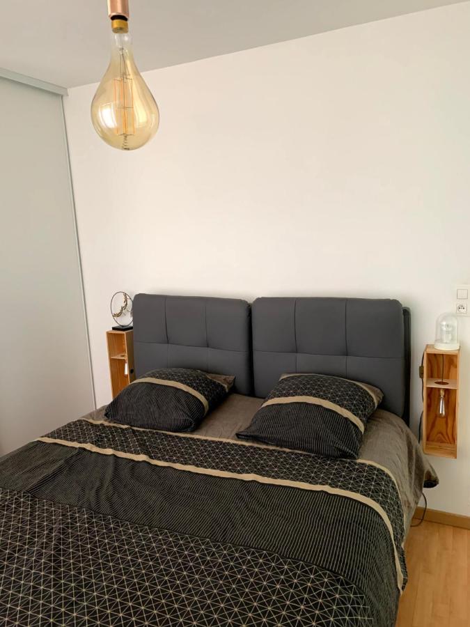 Appartement Cosy A Quelques Minutes Du Centre ชาลงส์-อ็อง-ชองปาญ ภายนอก รูปภาพ
