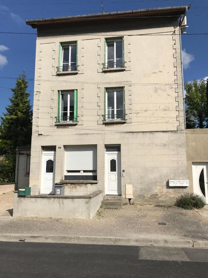 Appartement Cosy A Quelques Minutes Du Centre ชาลงส์-อ็อง-ชองปาญ ภายนอก รูปภาพ